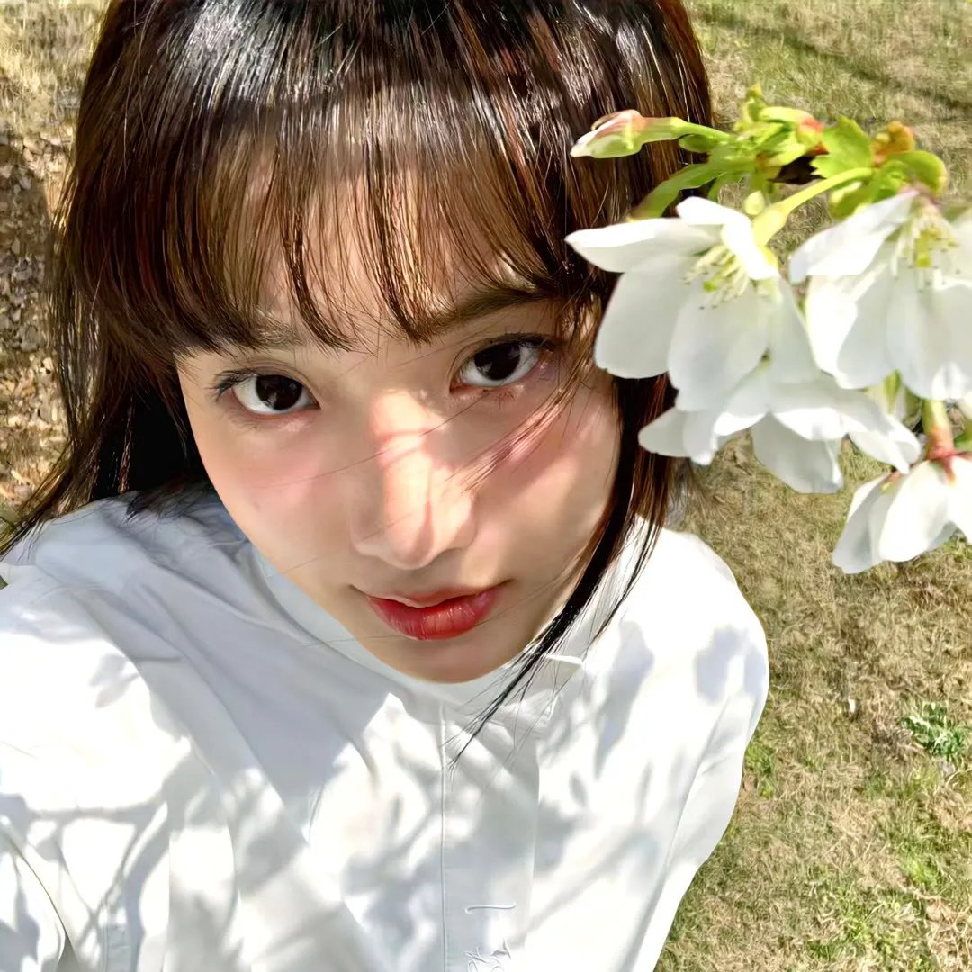 那女孩是谁